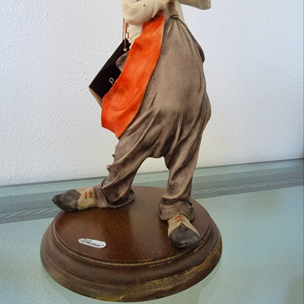 Vintage Giuseppe Armani The Sad Clown Porcelain Capodimonte Signed - Picture 2 of 12